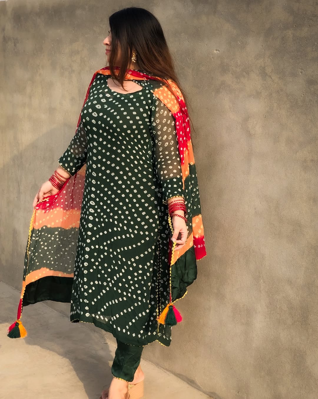 Hand Made Chunri – Bottle Green Elegant 3 Piece Suit