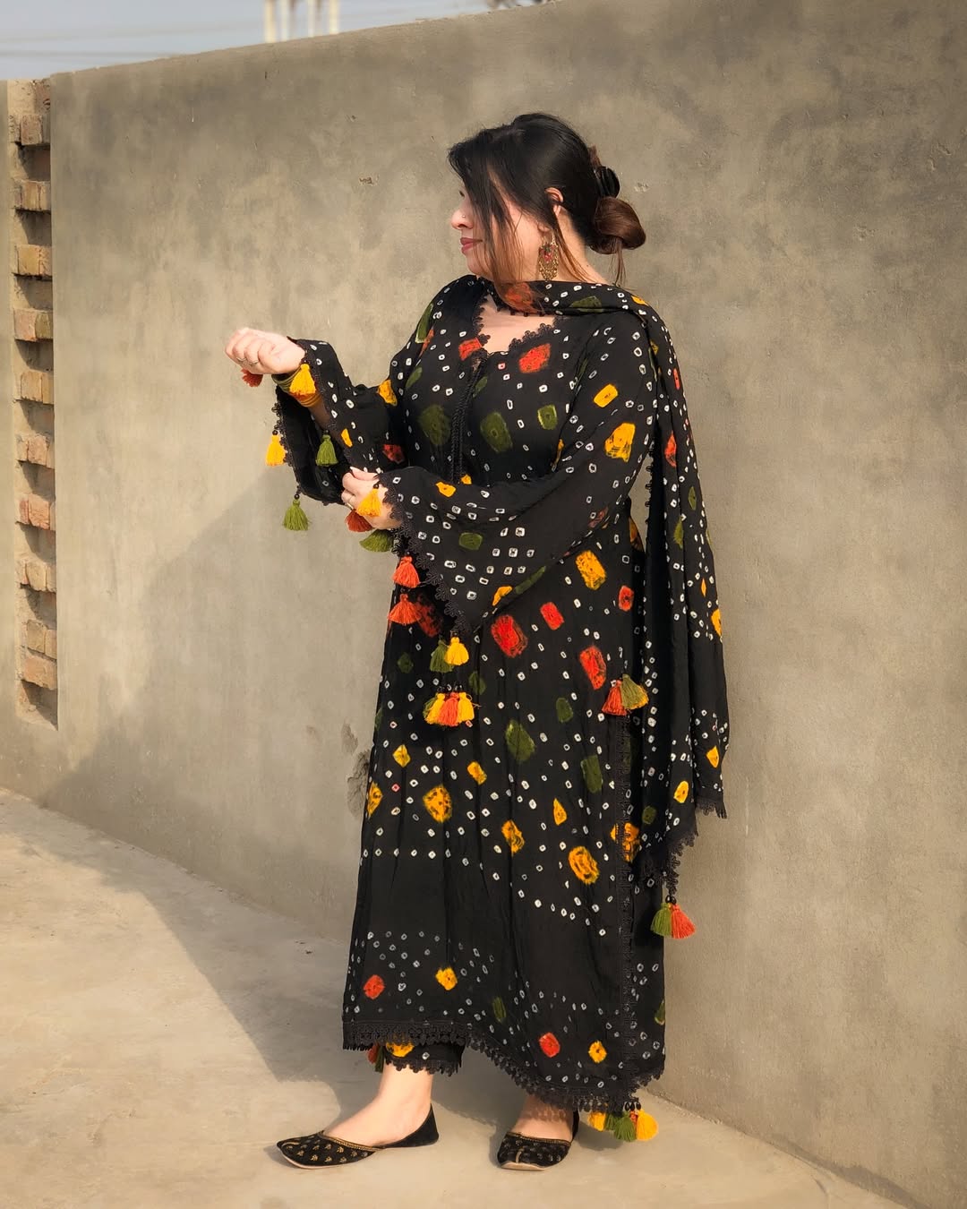 Black Lillan Chunri 3 Piece Suits