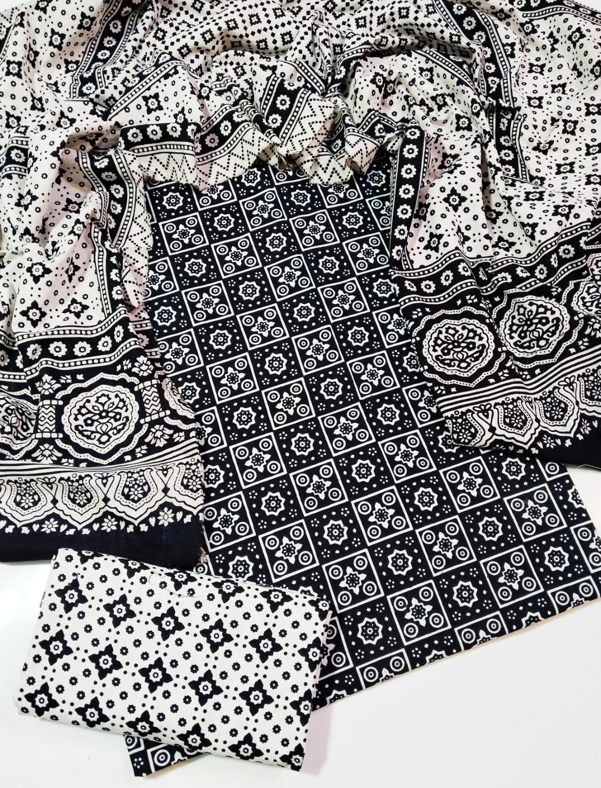 Ajrak diamond suit 3 PC