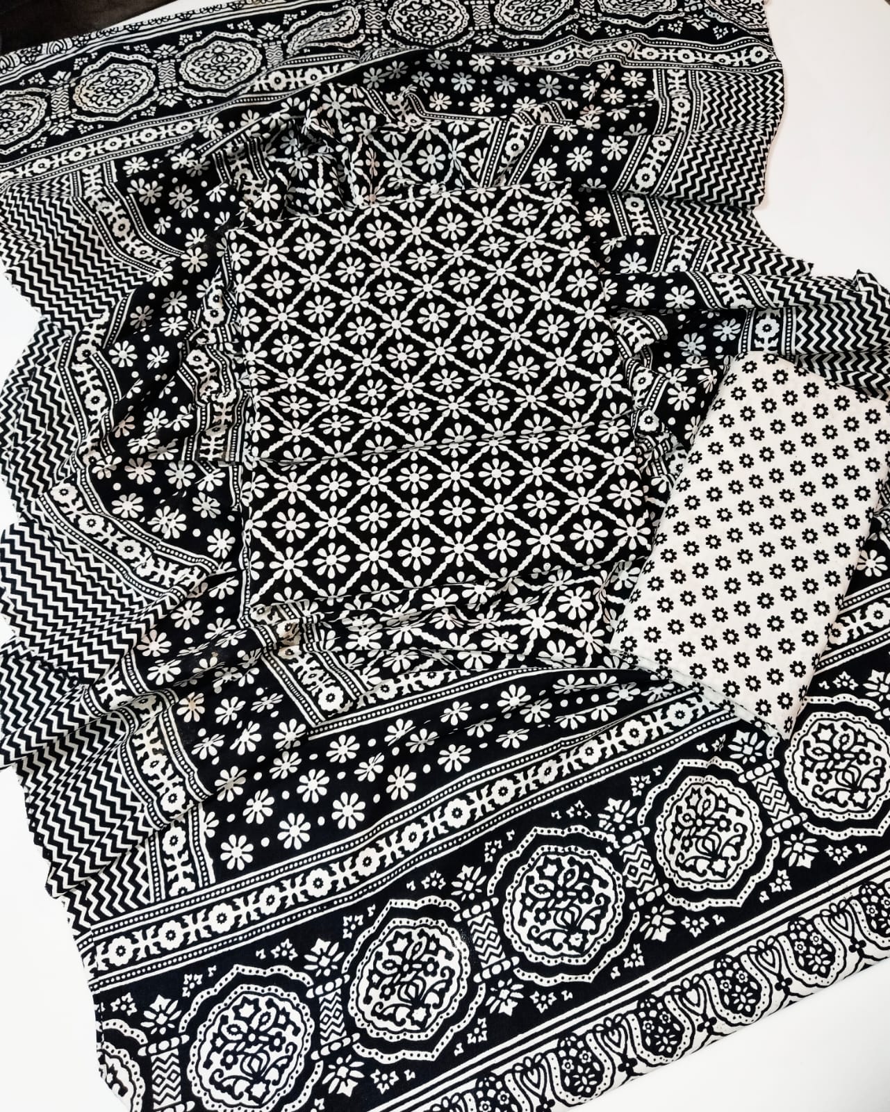 Ajrak diamond suit 3 PC