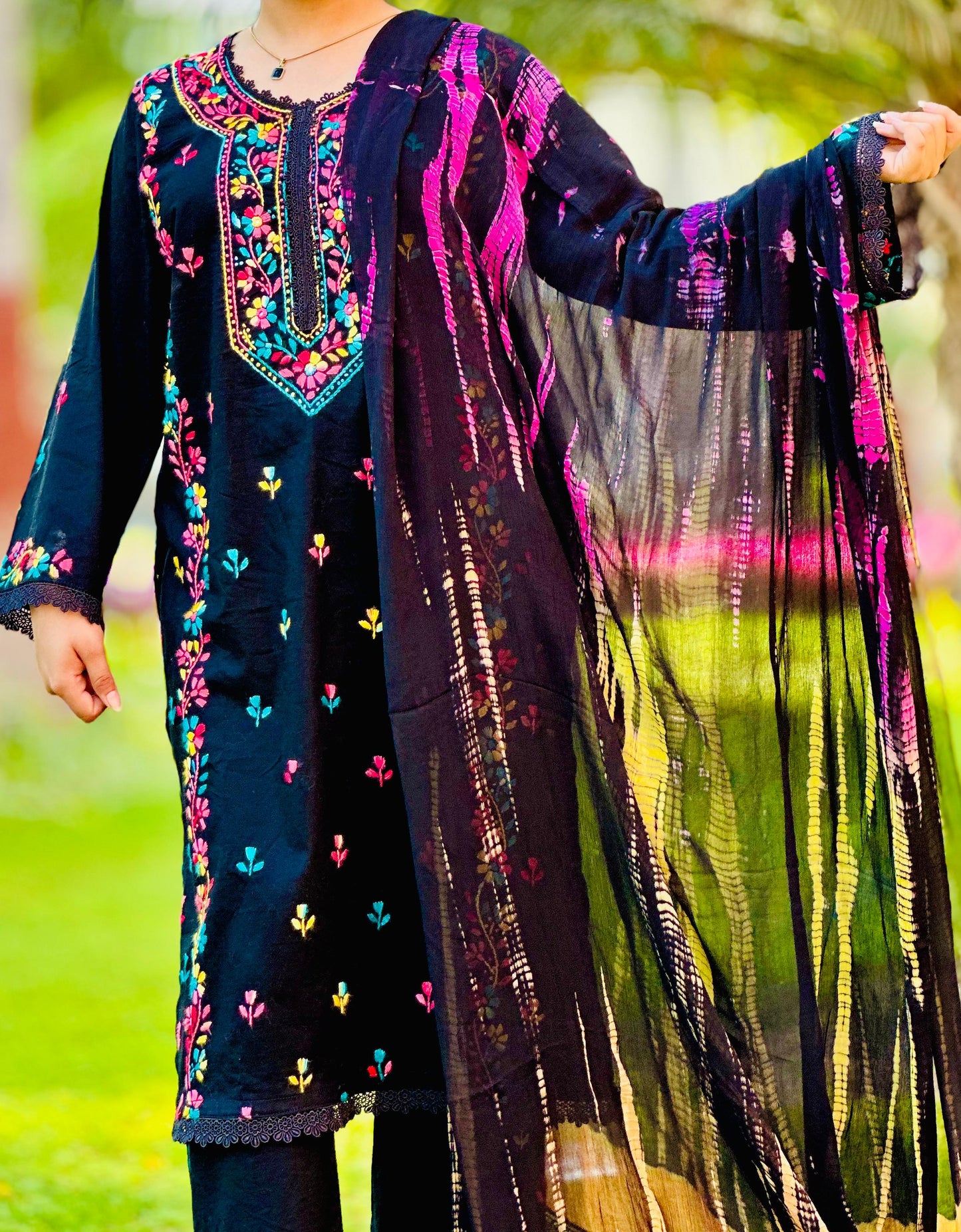 Black Pakka Boor Lawn 3 Piece Suit